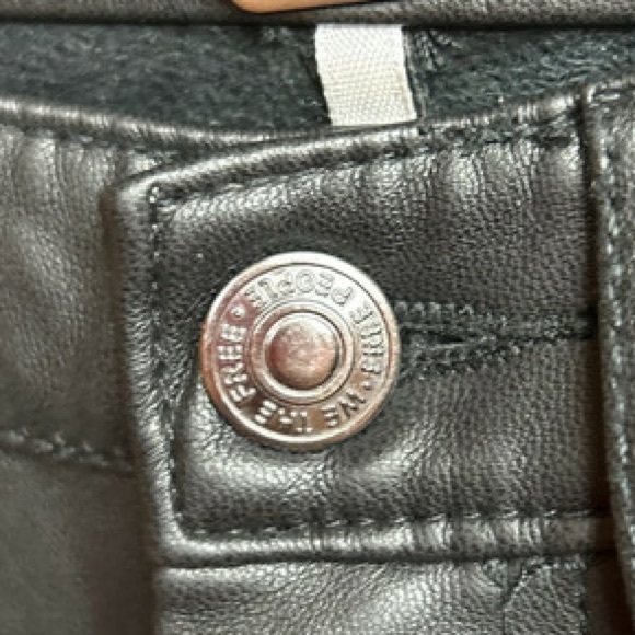 Free People Faux Leather Black Button/Zip Legging Size 25 - Picture 6 of 13